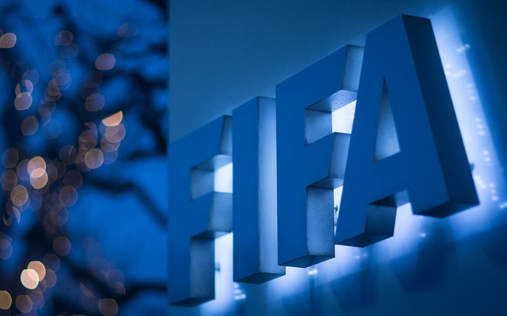 FIFA планирует изменить футбольные правила офсайда