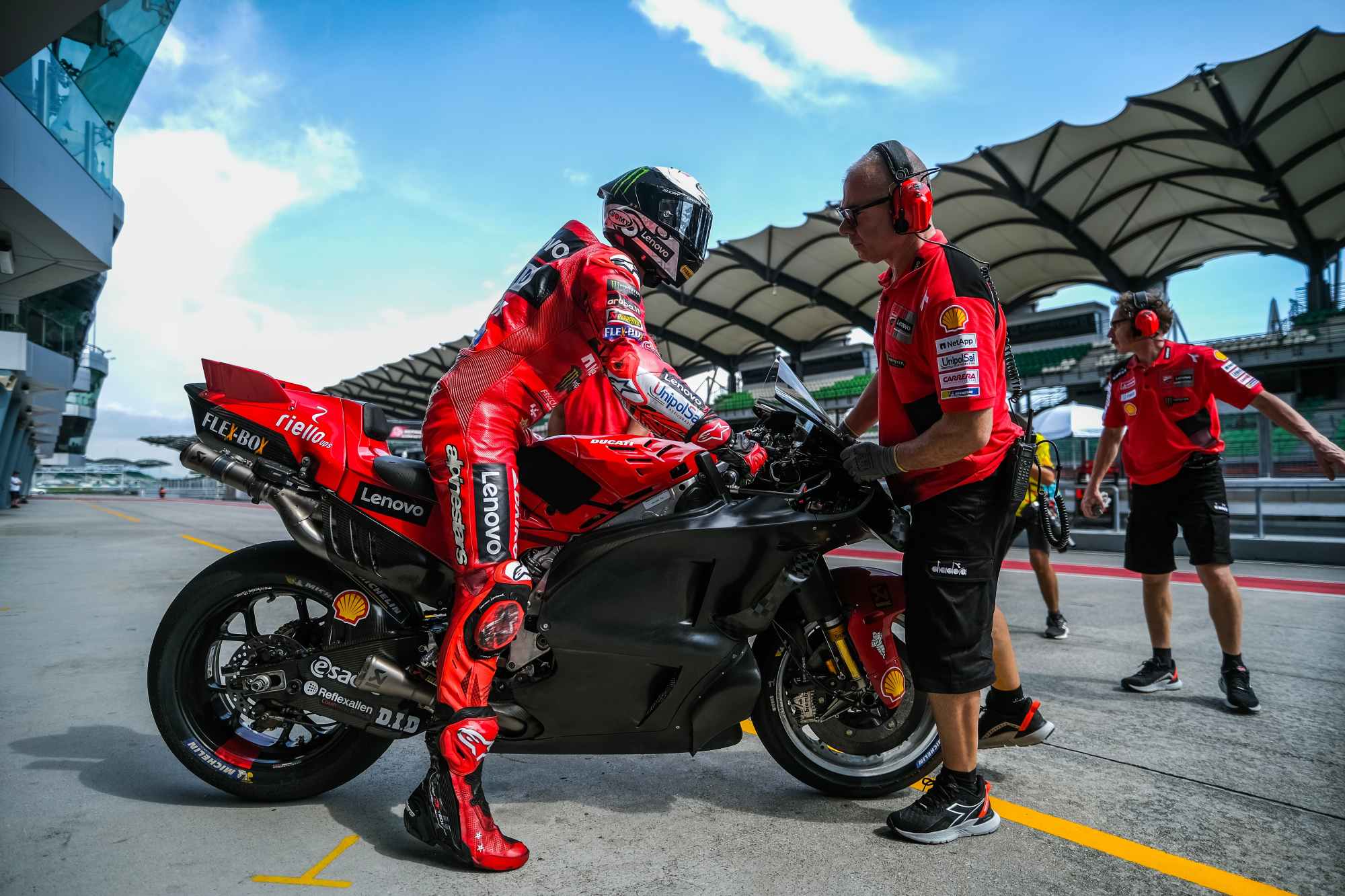 MotoGP на пороге изменений: трансферное окно для гонщиков?