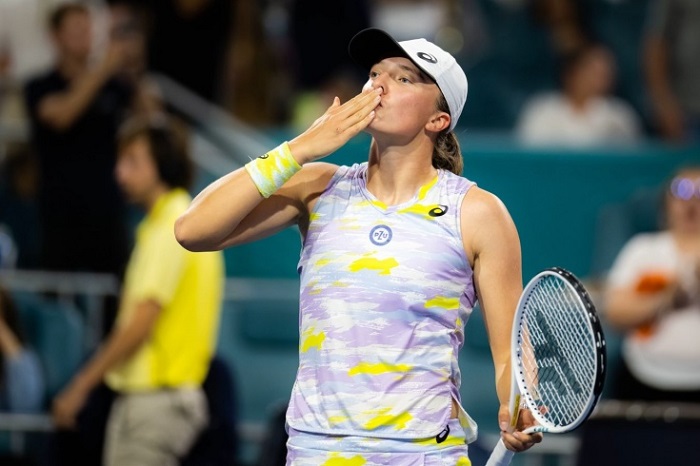 Свентек победой над Гофф прошла в финал турнира WTA 1000 в Риме